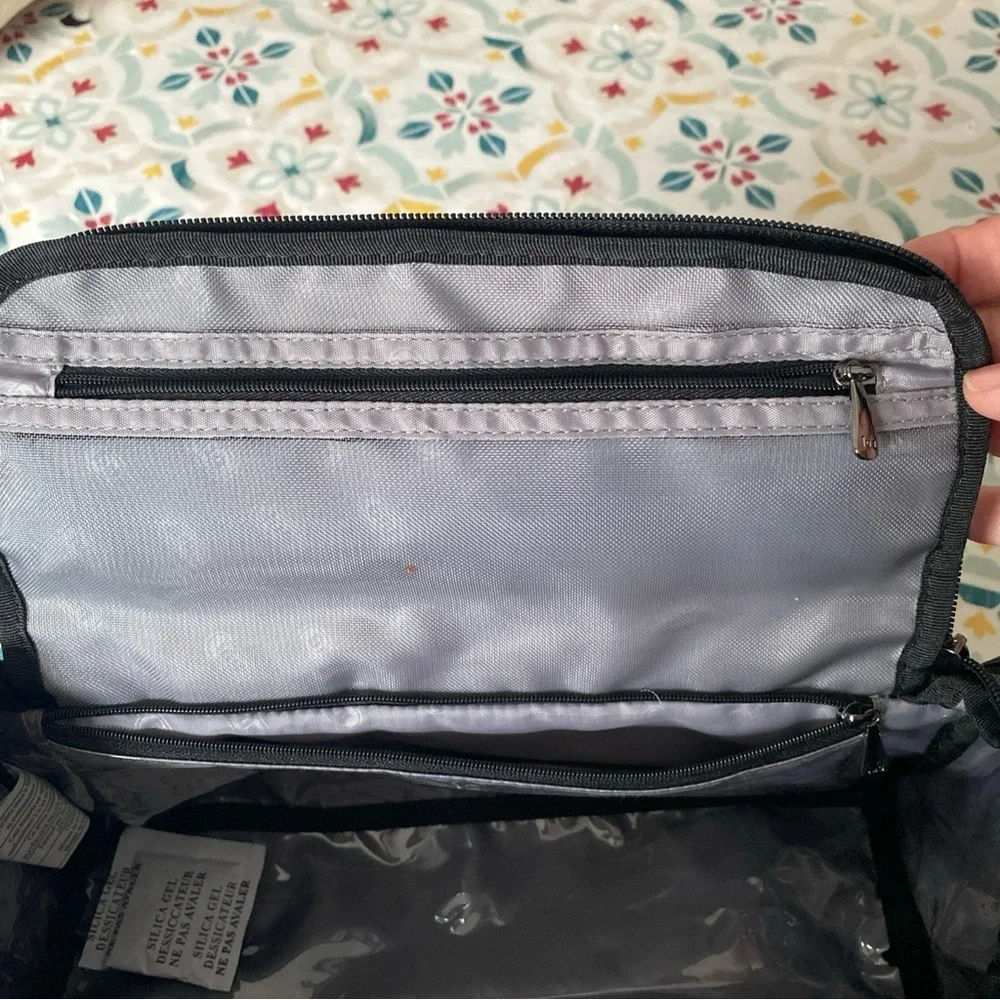 Lug Charcoal Toiletry Bag